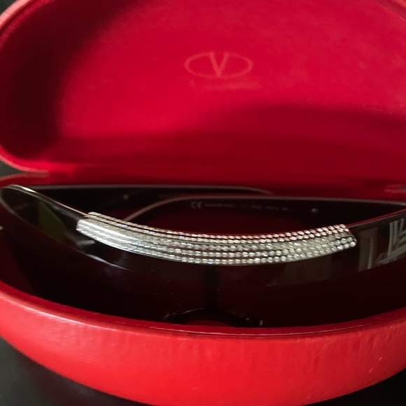 Valentino Sunglasses with Swarovski crystals - Picture 2 of 6
